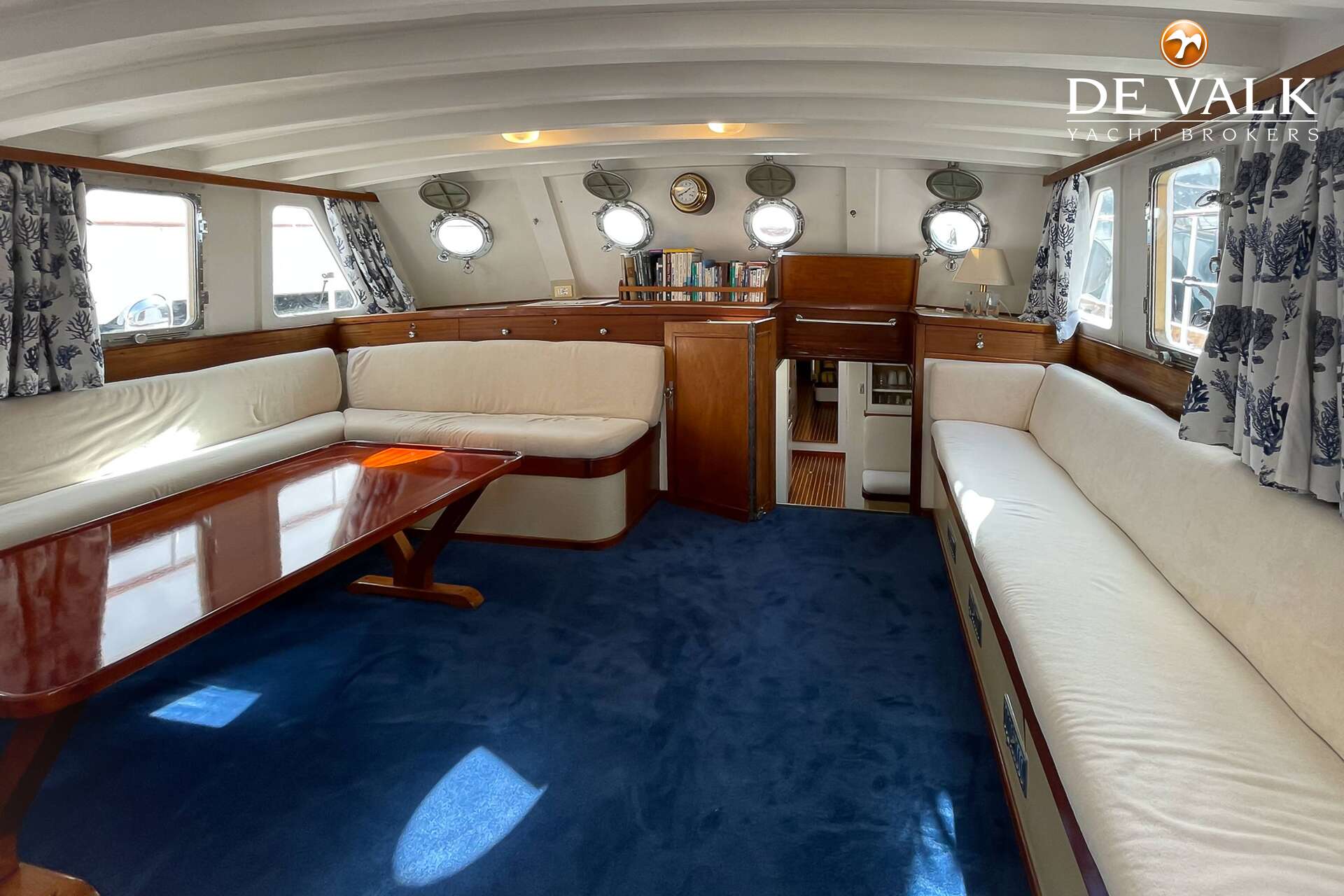 Classic Motor Yacht — foto 24 van 38