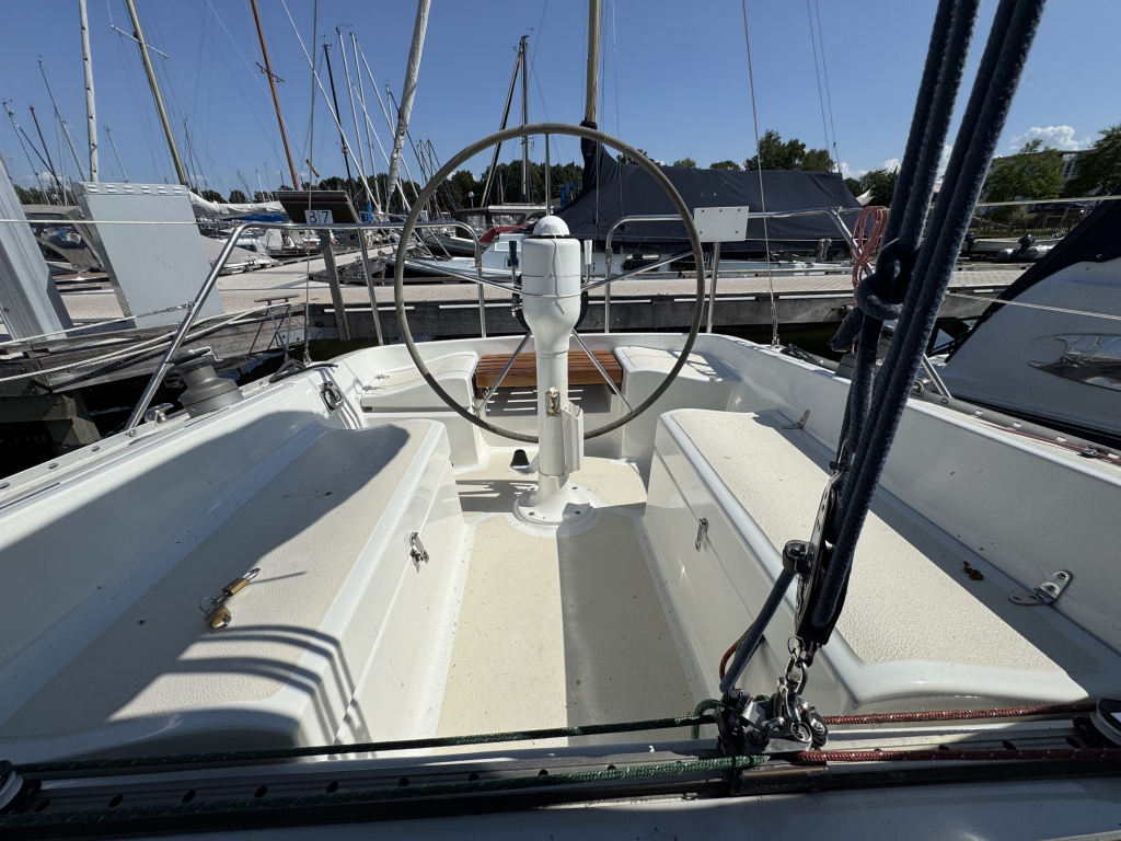Hunter 28.5 — foto 21 van 44