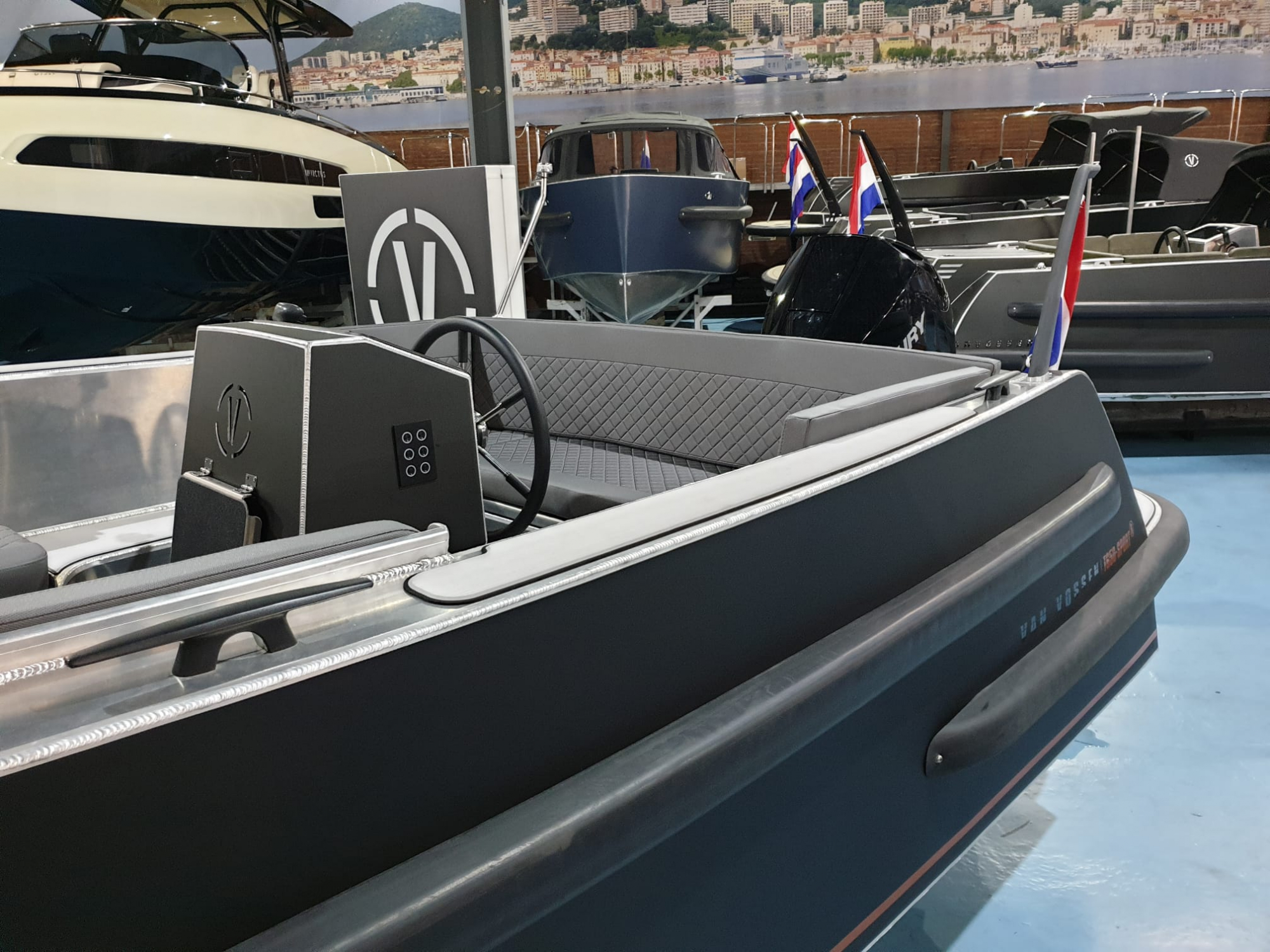 Van Vossen VanVossen Tender 650 sport R met Mercury 225 pk V6! — foto 9 van 12