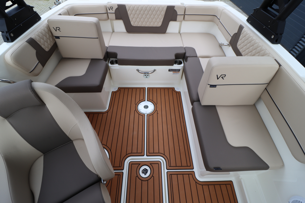 Bayliner VR4 Outboard — foto 14 van 17