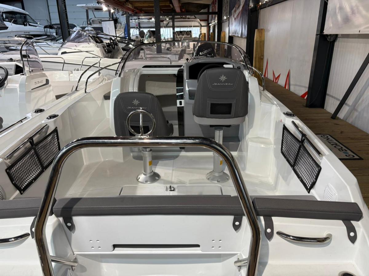 Jeanneau Cap Camarat 5.5 WA — foto 5 van 10
