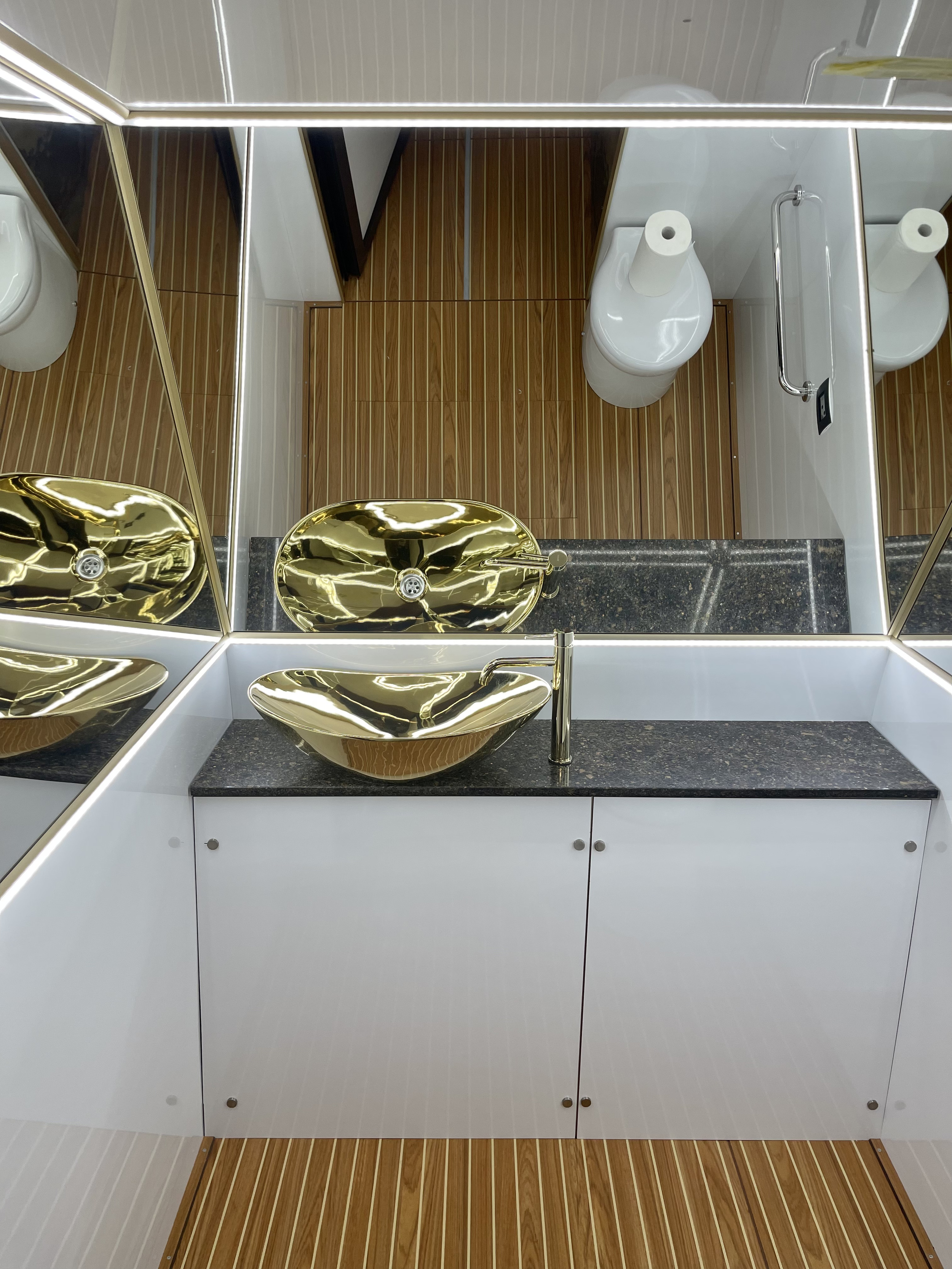 Houseboat Holiday Sun Deck 47 – Aluminium catamaran 15m - Foto 3