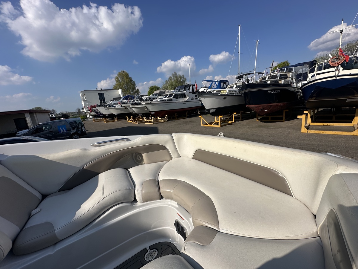 Crownline E6 — foto 11 van 22