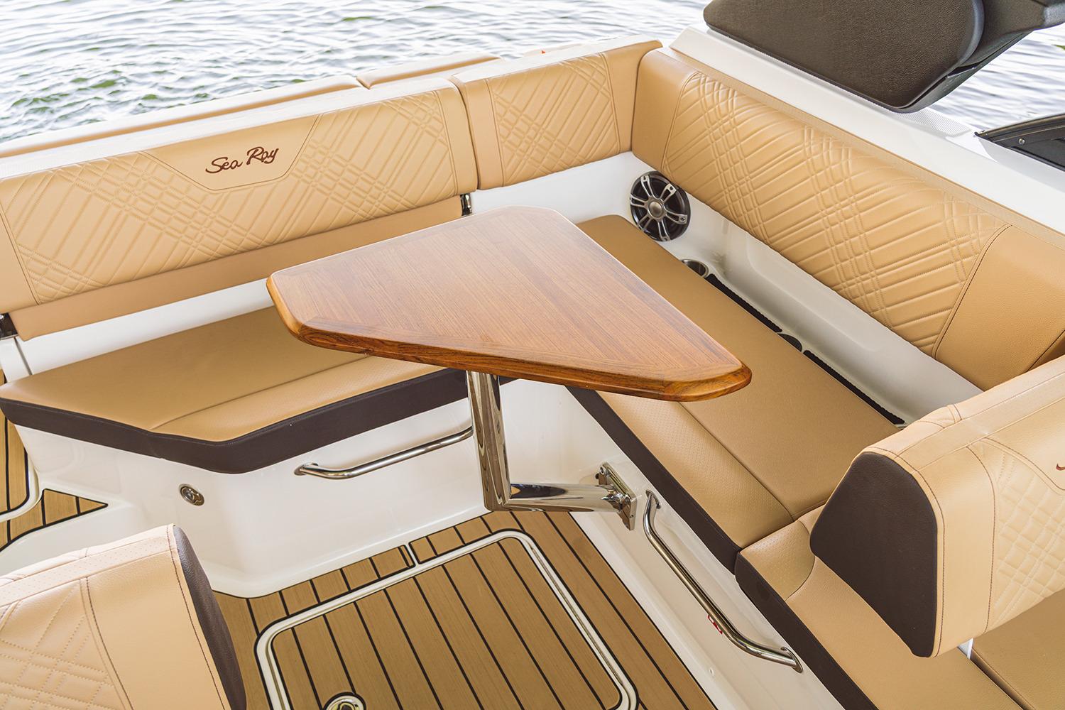 Sea Ray SDX 230 — foto 12 van 32