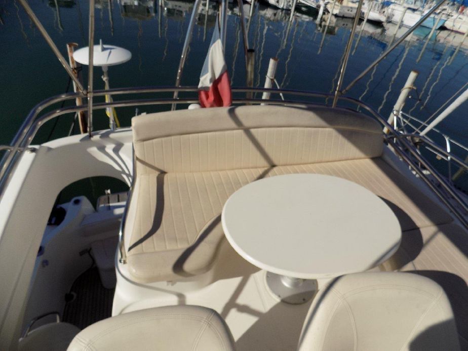 Jeannaeu Prestige 32 Fly — foto 3 van 3