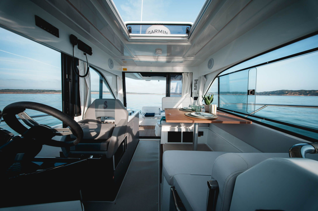 Beneteau Antares 9 | Nieuw samenstellen vanaf €165.286,- — foto 12 van 20