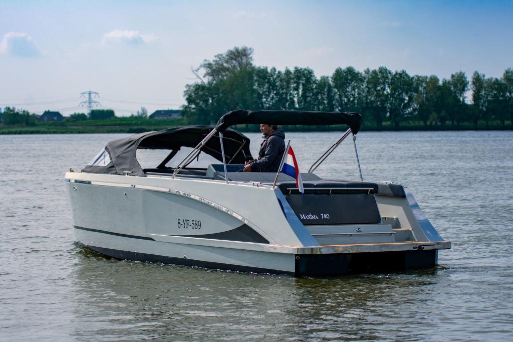 Maxima 740 Tender | Zelf samenstellen vanaf €42.950,-