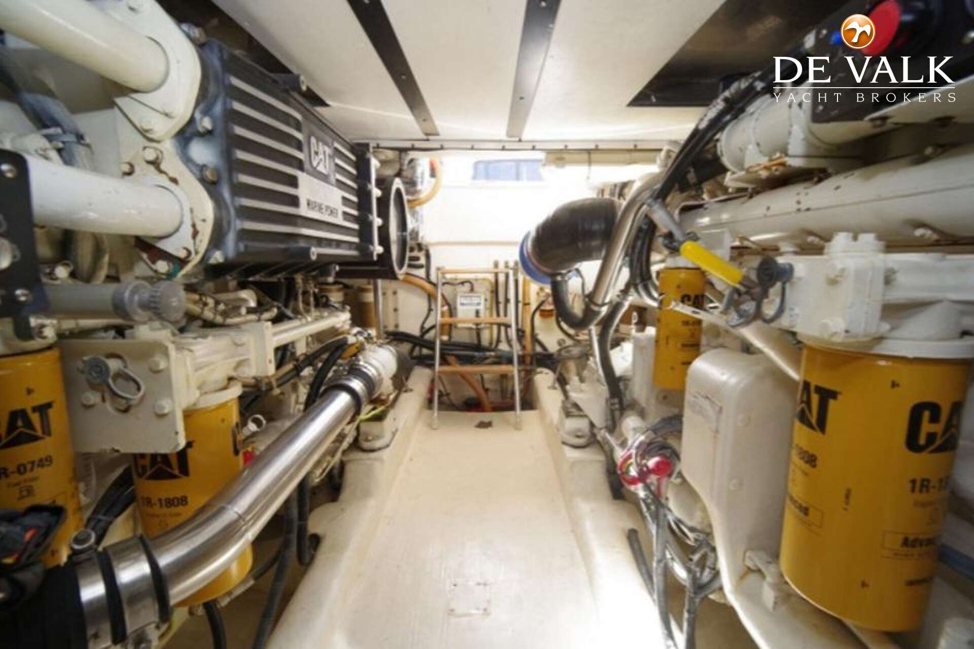 Riviera 48 Flybridge — foto 19 van 23