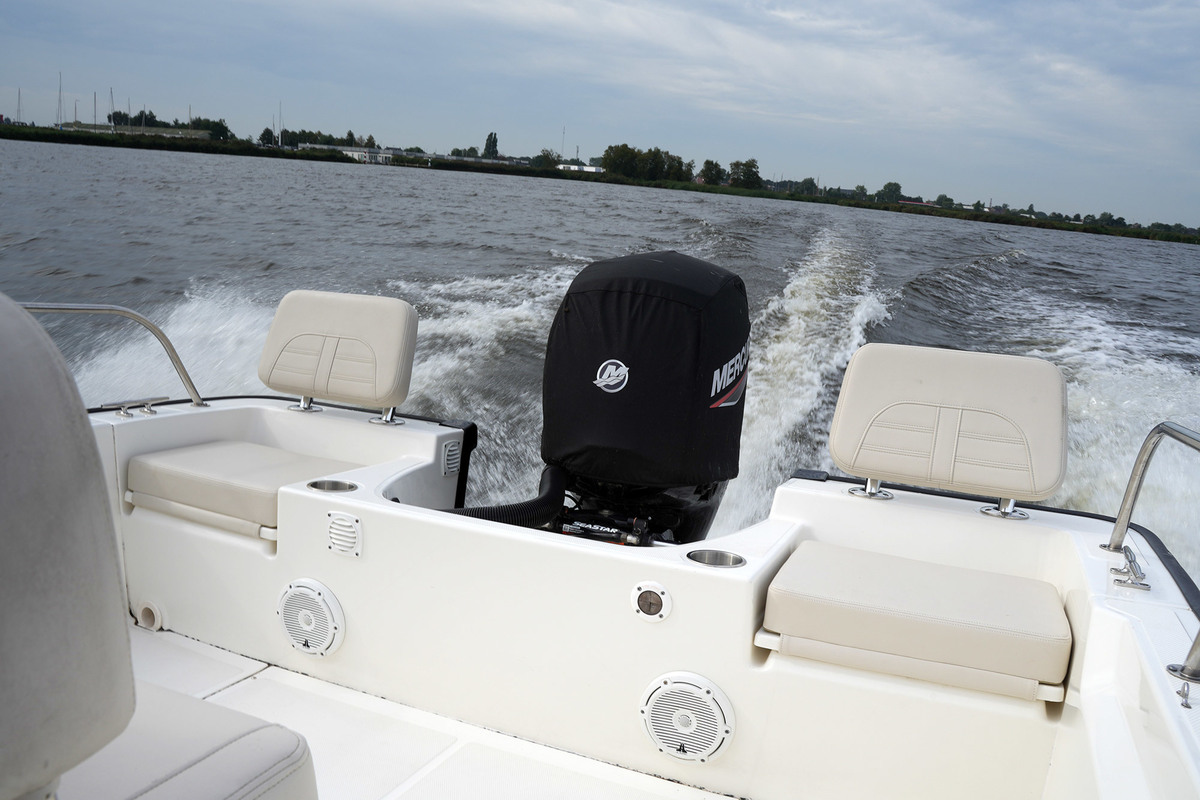 Boston Whaler 190 Montauk — foto 21 van 40