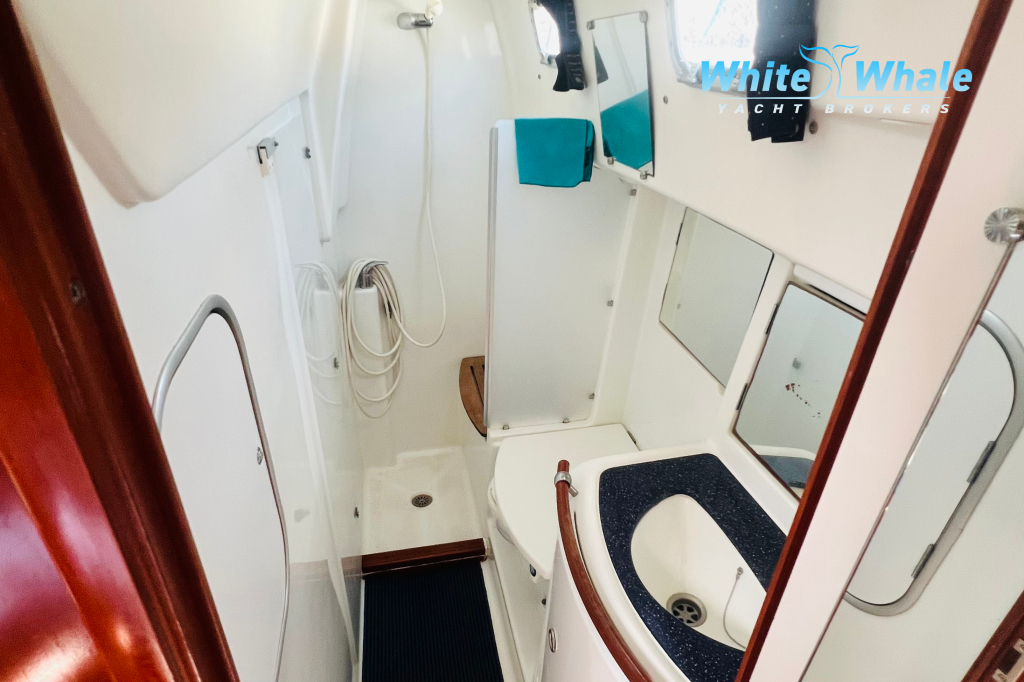 Beneteau Oceanis 42 CC — foto 30 van 45