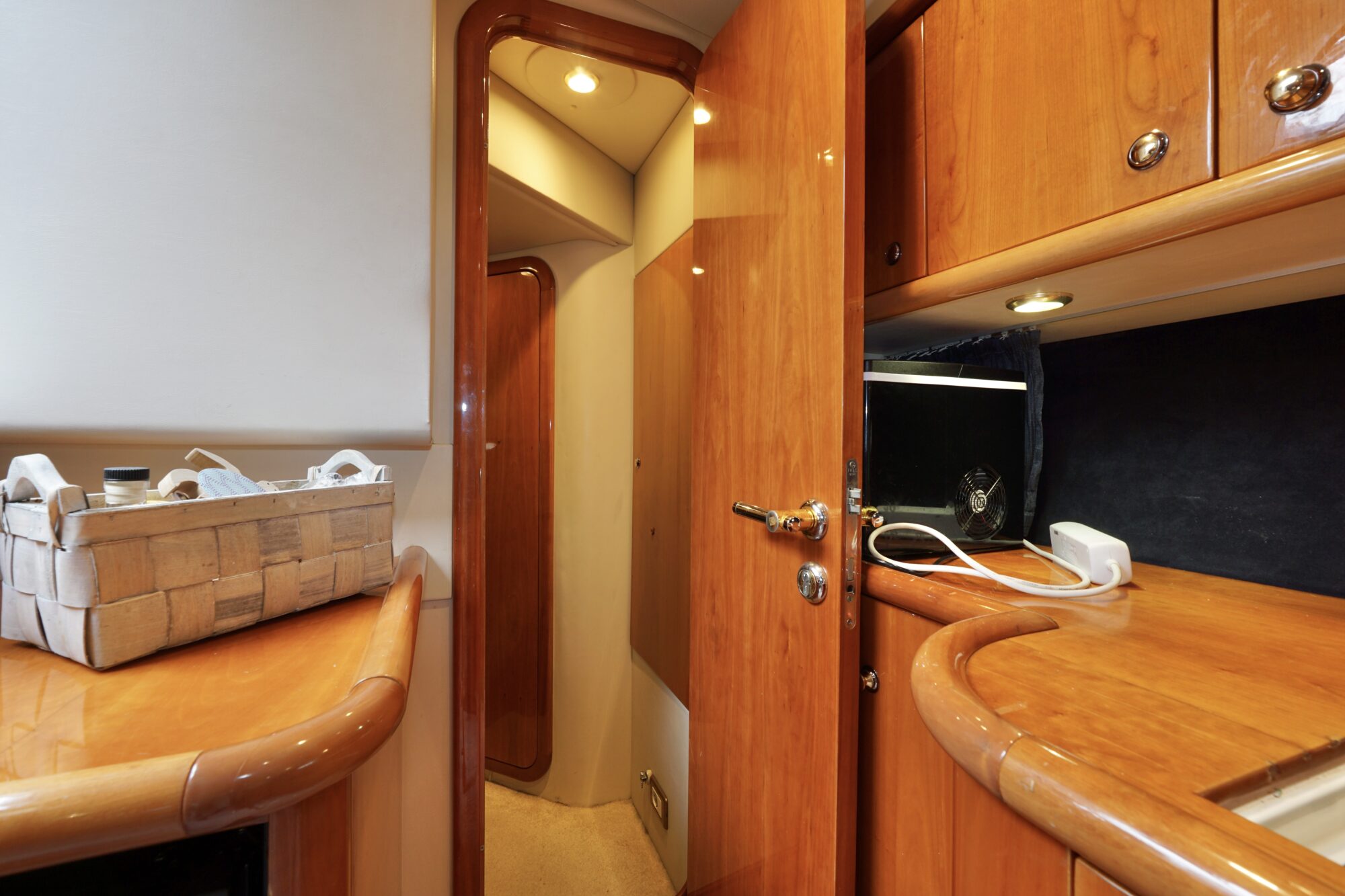 Sunseeker Camarque 47 Cabrio — foto 13 van 75
