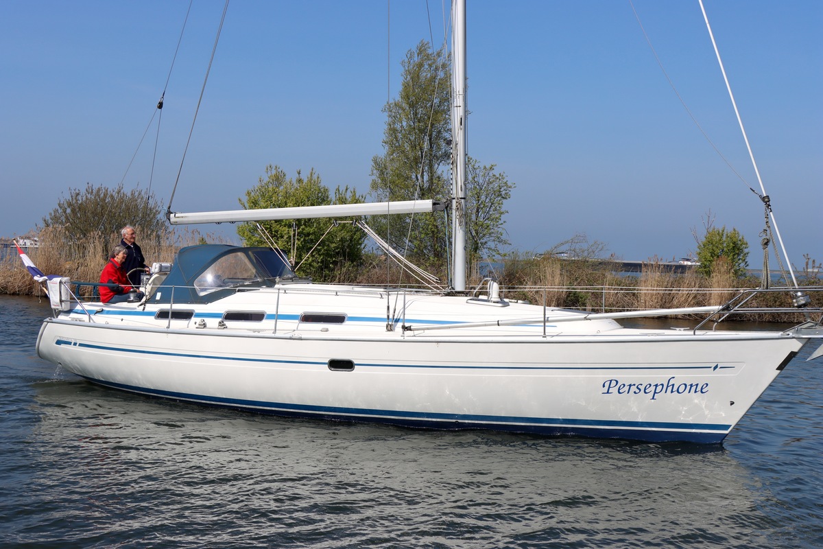 Bavaria 38-3
