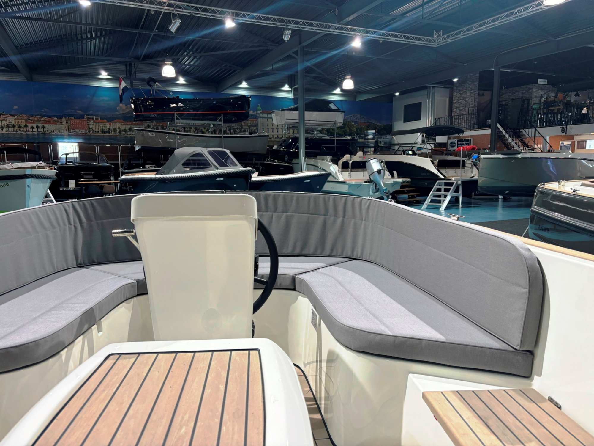 Antaris Fifty5 met vetus 27 pk - op voorraad — foto 10 van 12