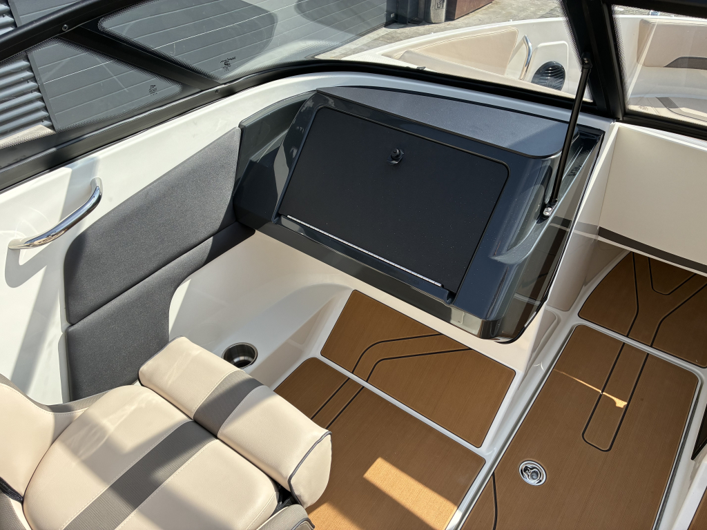 Bayliner V20 — foto 9 van 17
