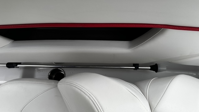 Four Winns H200 – Sportieve bowrider met krachtige V6 en royale indeling — foto 15 van 30