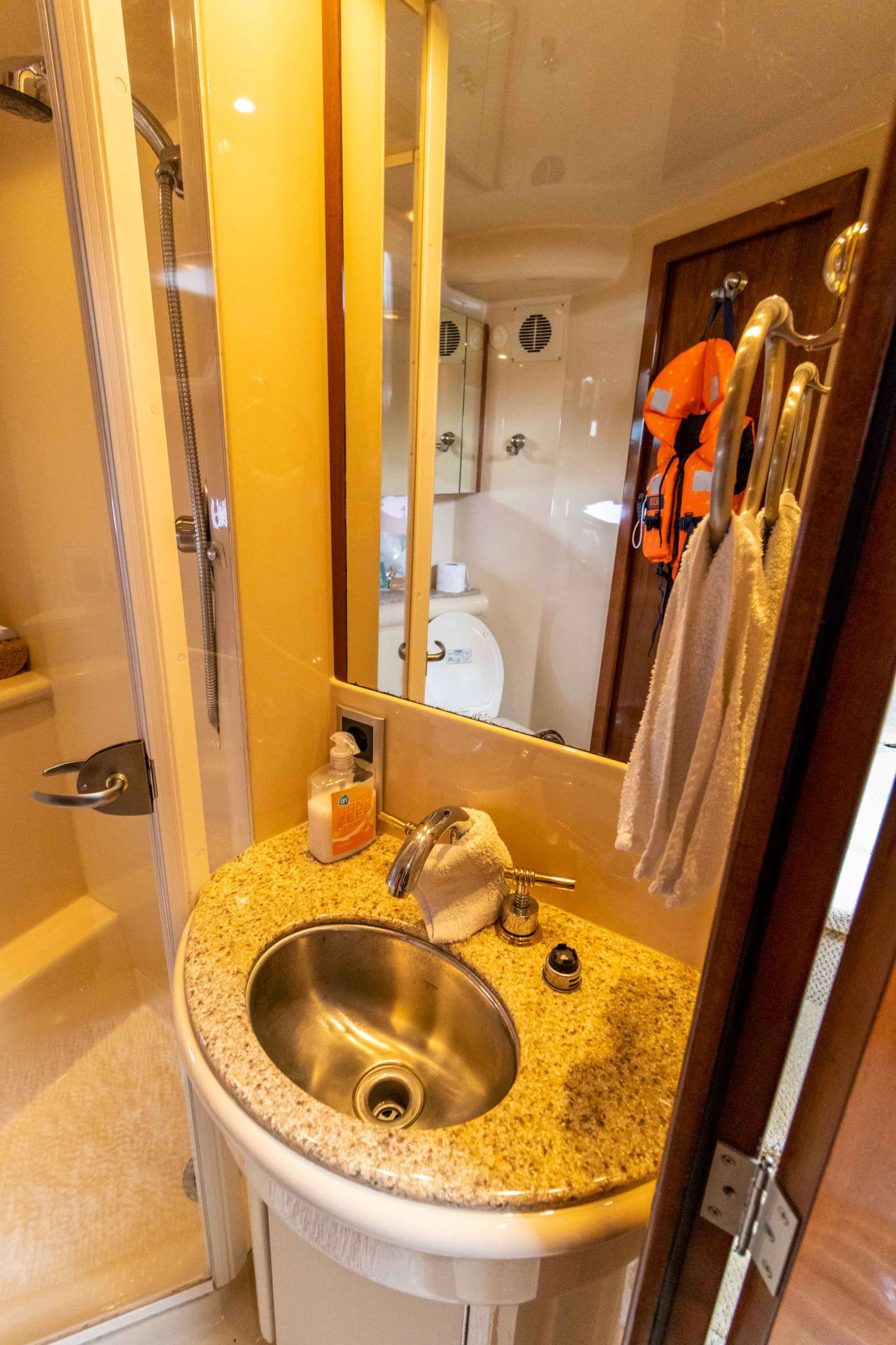 Meridian 459 Motoryacht — foto 38 van 90