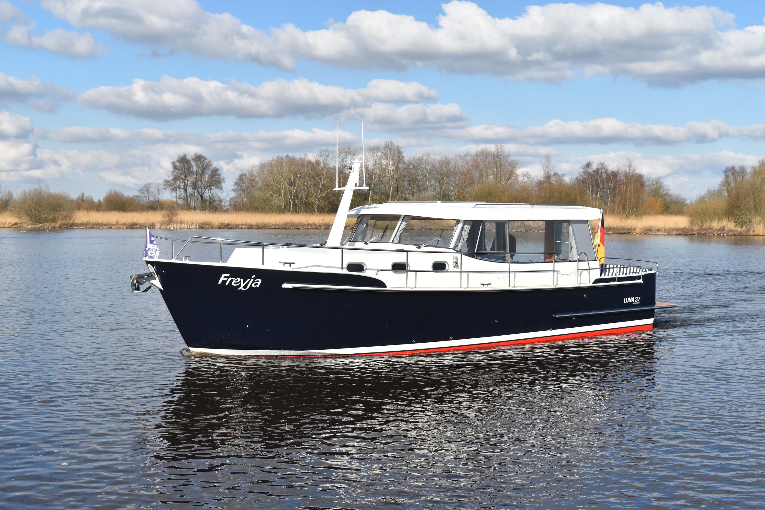 Brandsma Luna 37 — foto 2 van 26