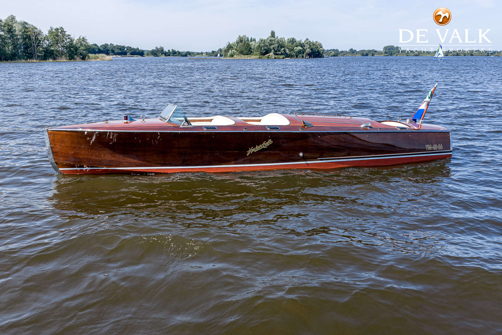 Hacker-Craft Triple Cockpit Runabout — foto 7 van 33