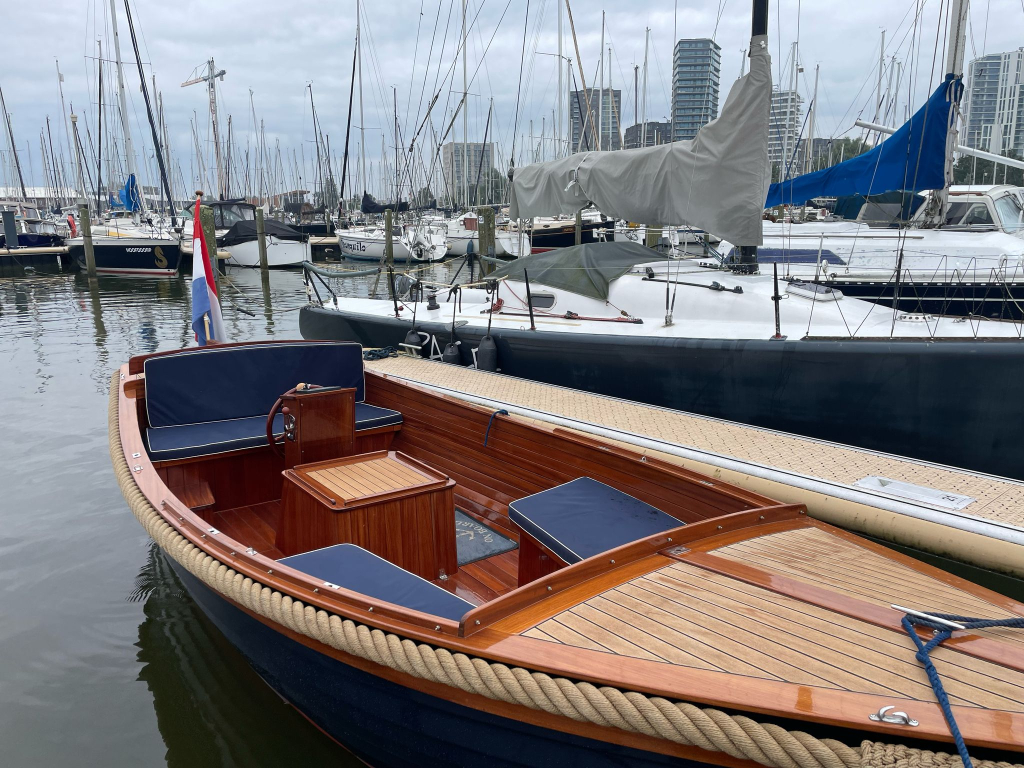 Akerboom Spiegelsloep 5.70 – Tijdloze klassieker met Vetus diesel  Inboard — foto 3 van 30