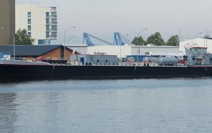 Inland Tanker - Beroepsschip - Staal - 2000 — foto 3 van 5