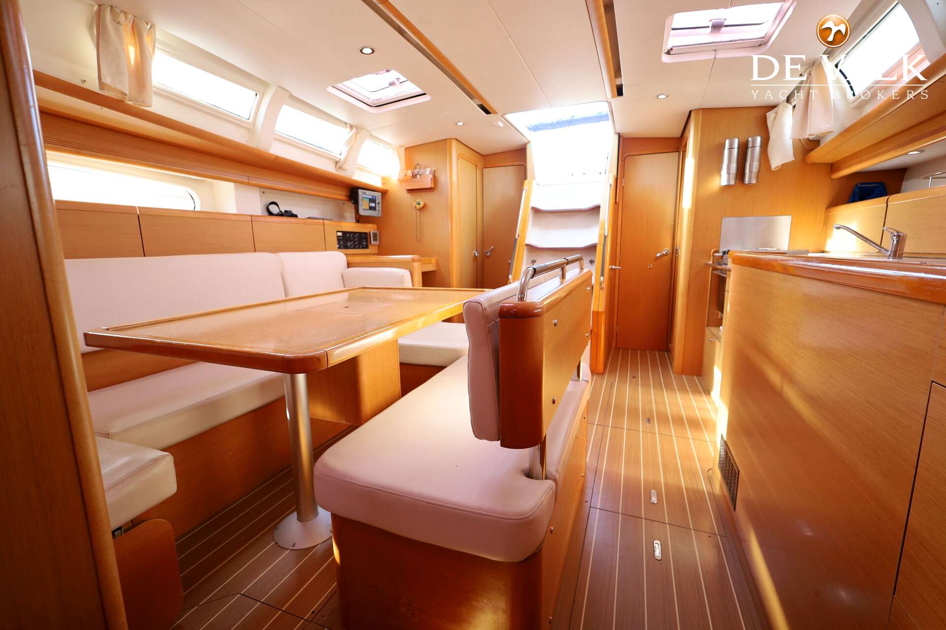 Jeanneau Sun Odyssey 44i — foto 32 van 39