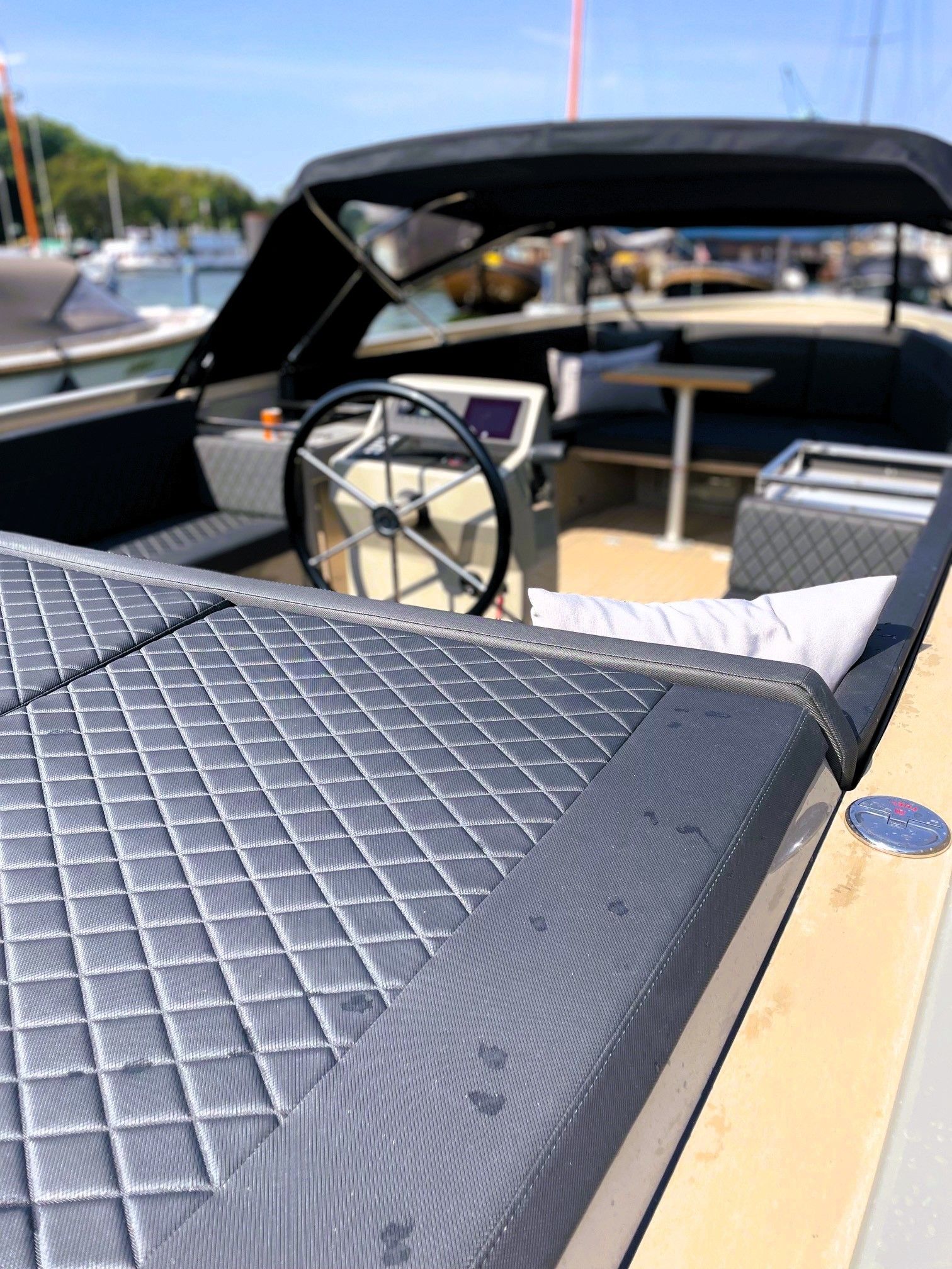 DOBBER 750 Tender — foto 10 van 14