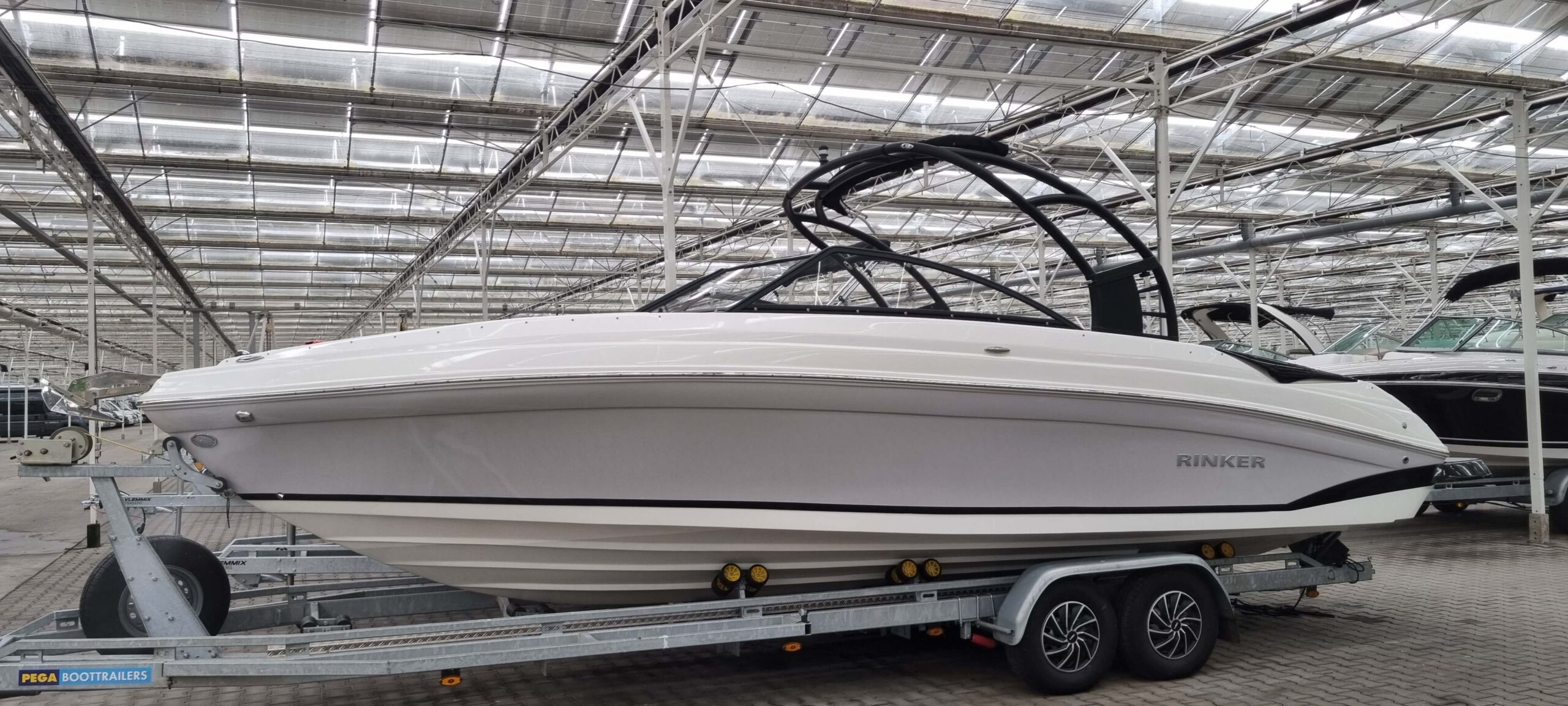 Rinker Q7