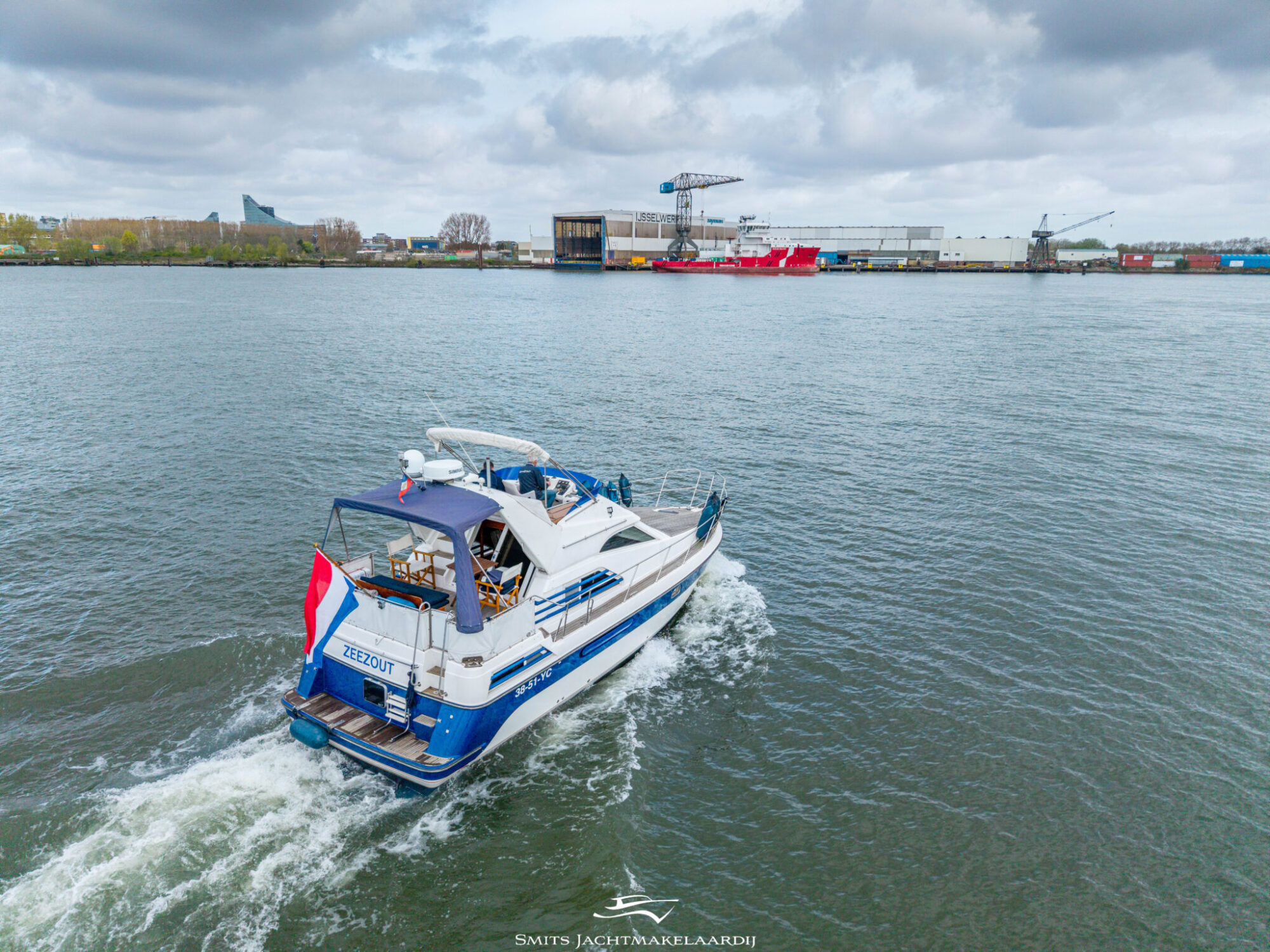 Astor 37 Flybridge — foto 39 van 54