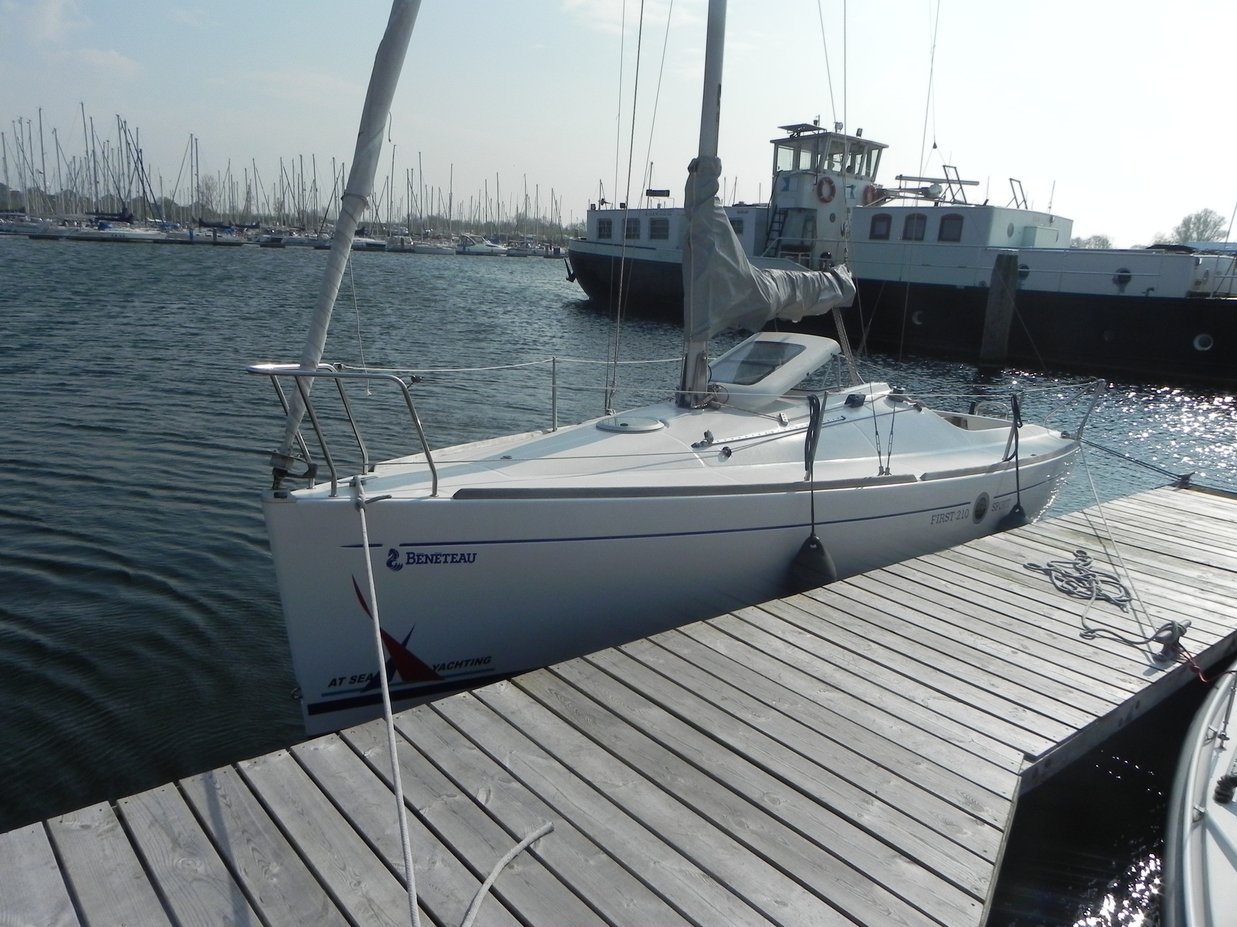 Beneteau First 210