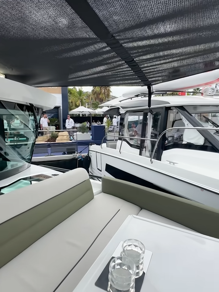 Jeanneau EX34 Hard Top — foto 53 van 69
