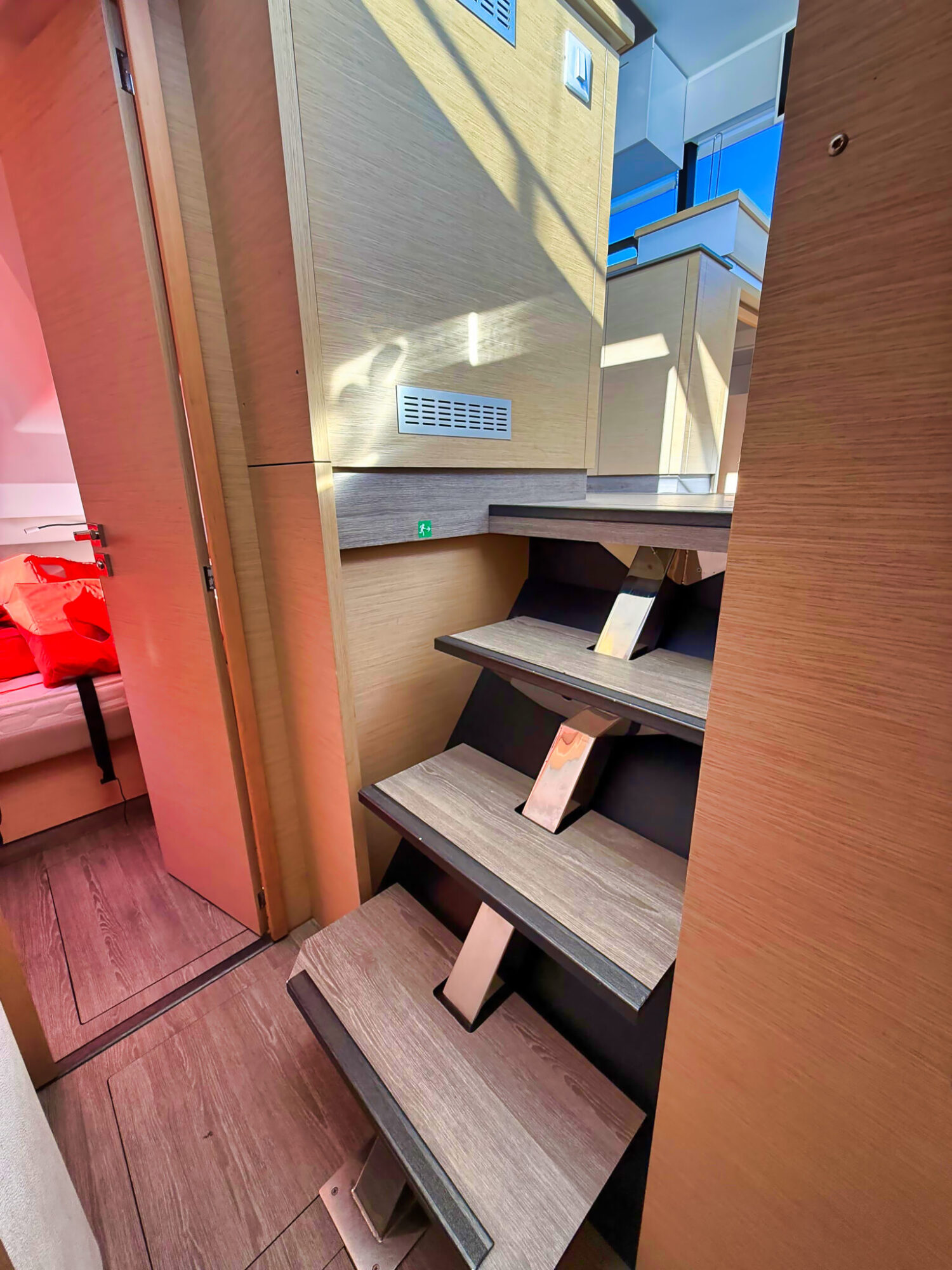 Fountaine Pajot Motorcatamaran MY 37 — foto 24 van 44