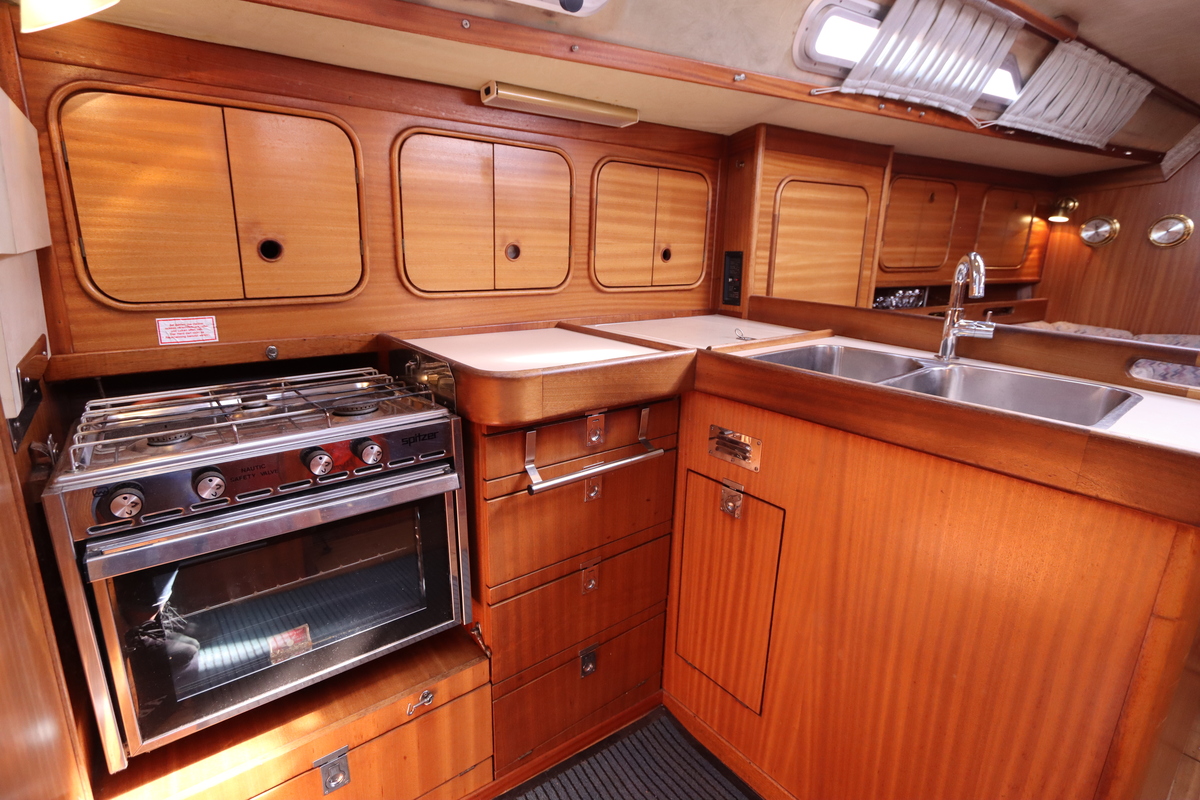 Bavaria 38 — foto 9 van 70