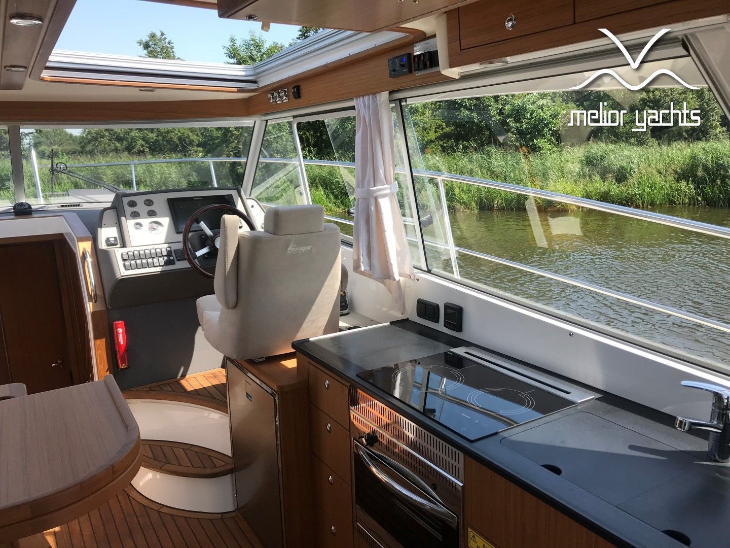 Saga 385 — foto 8 van 39
