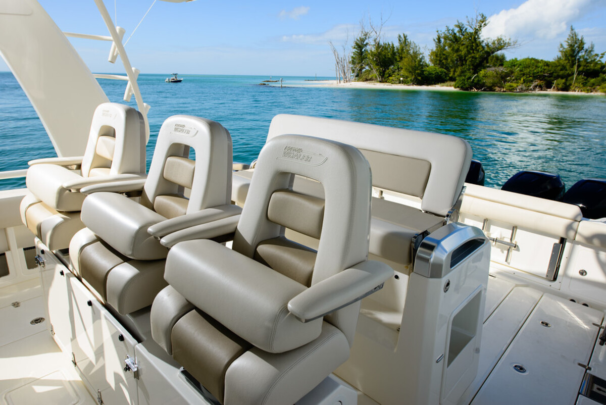 Boston Whaler 420 Outrage — foto 14 van 20