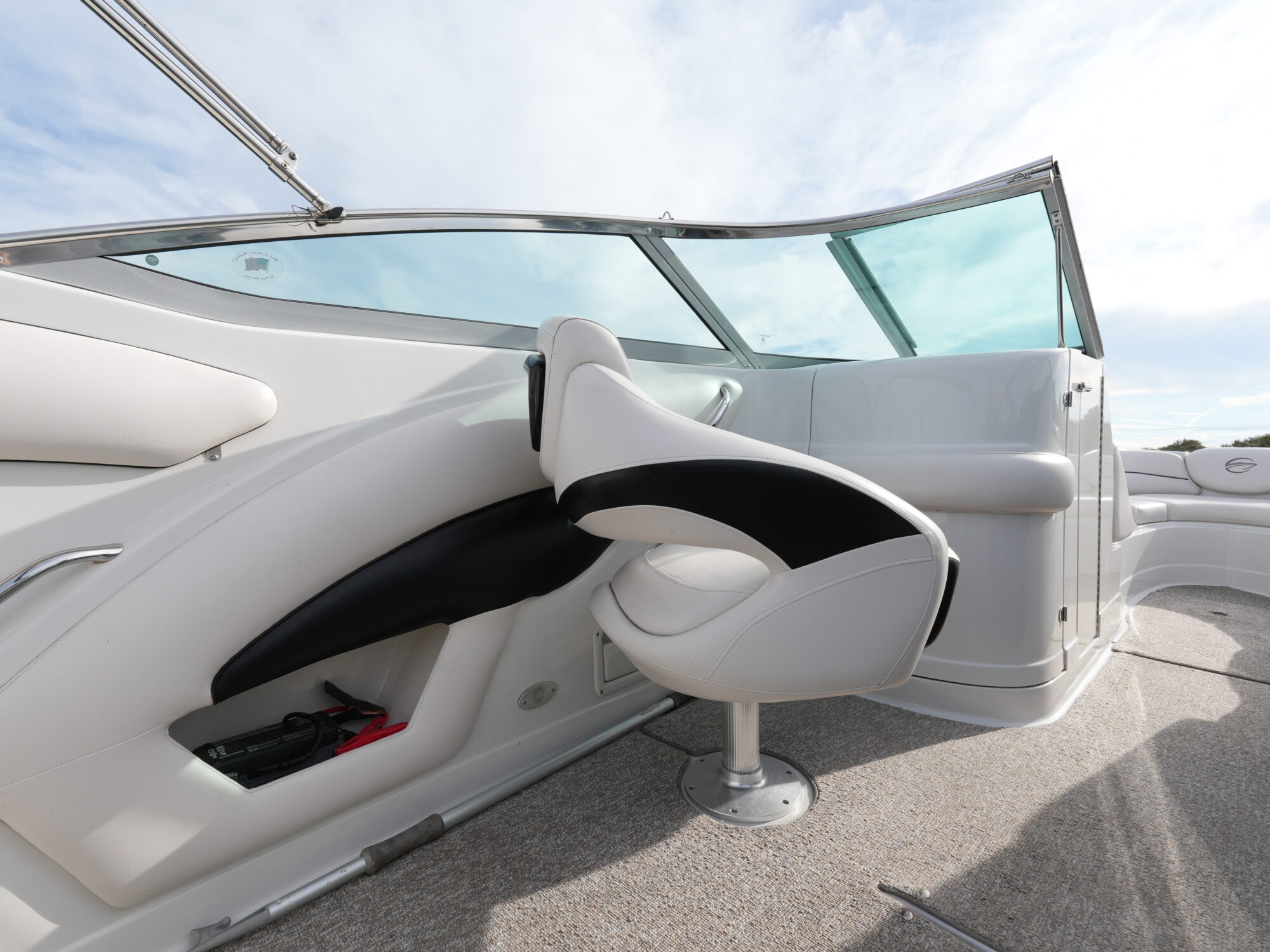 Crownline 265 SS — foto 8 van 30