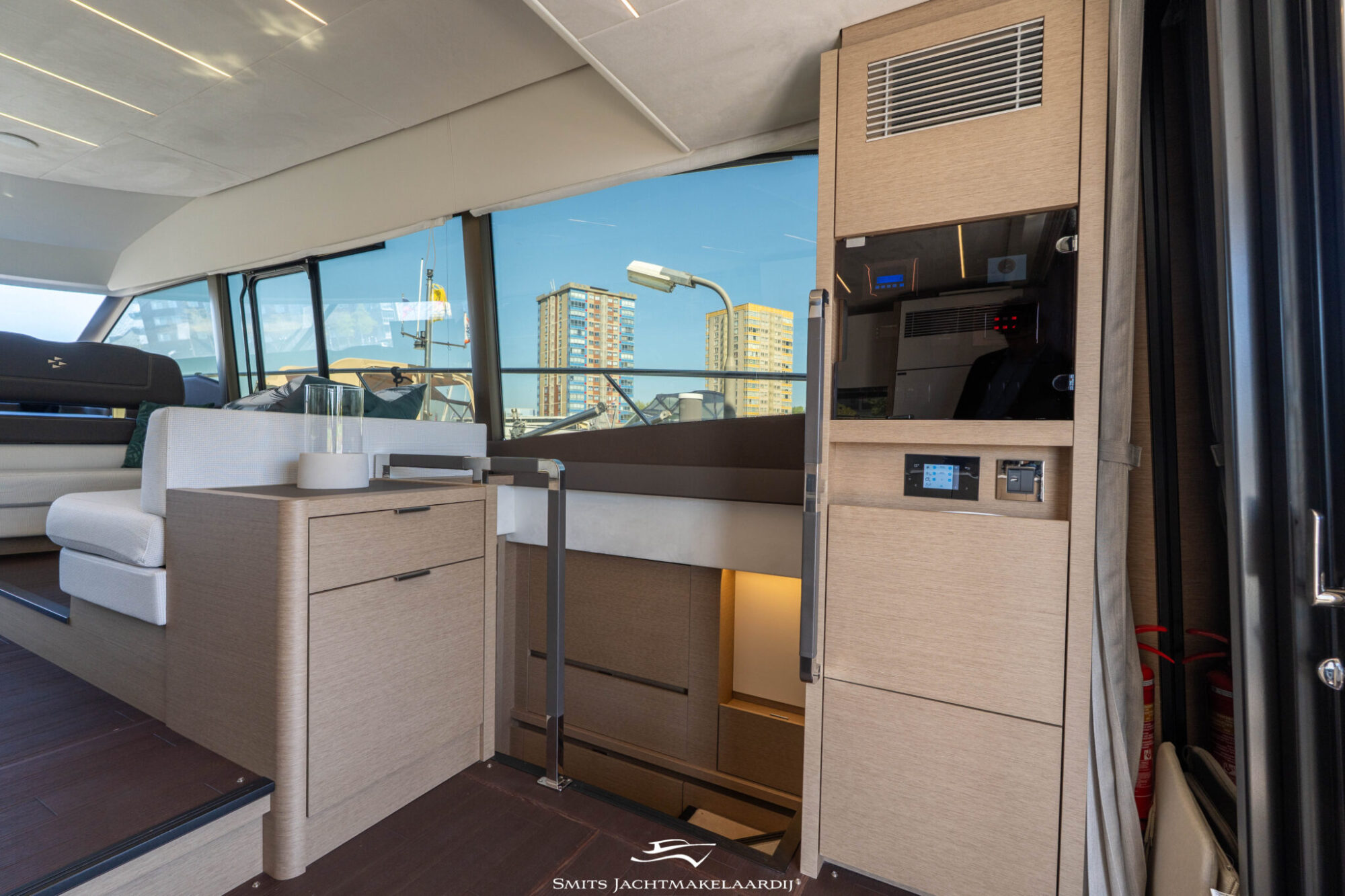 Prestige 590 Flybridge — foto 12 van 154