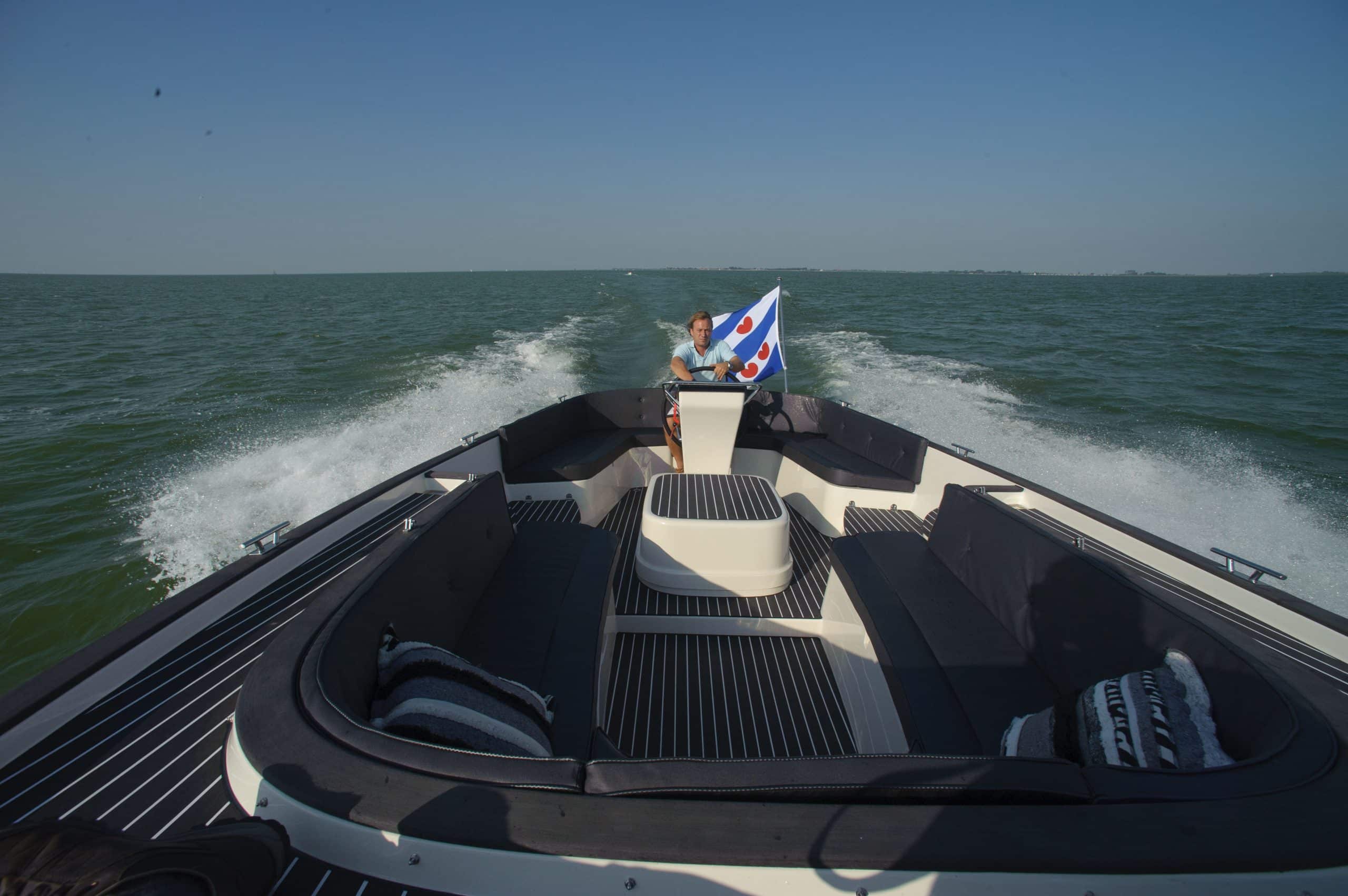 Waterspoor 777 Aviator — foto 7 van 16
