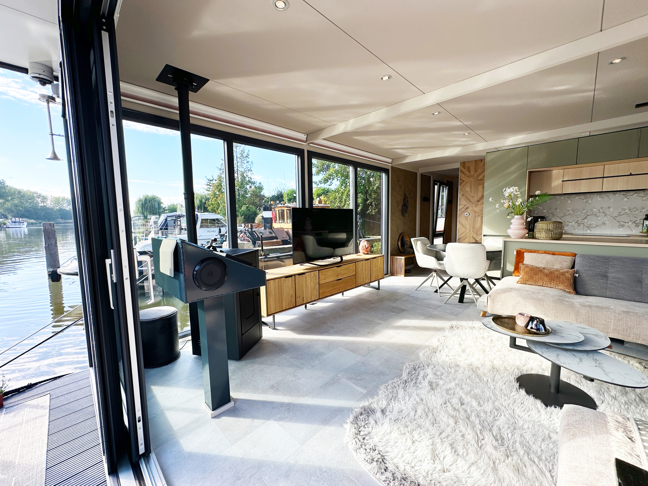 HT-Lofts Houseboat 15m Electric Propulsion — foto 9 van 39
