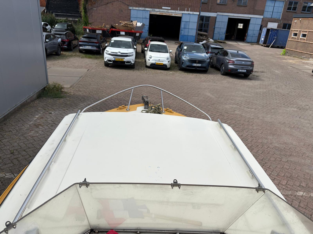 Polyester Kruiser incl. trailer & 60PK Mercury — foto 11 van 23