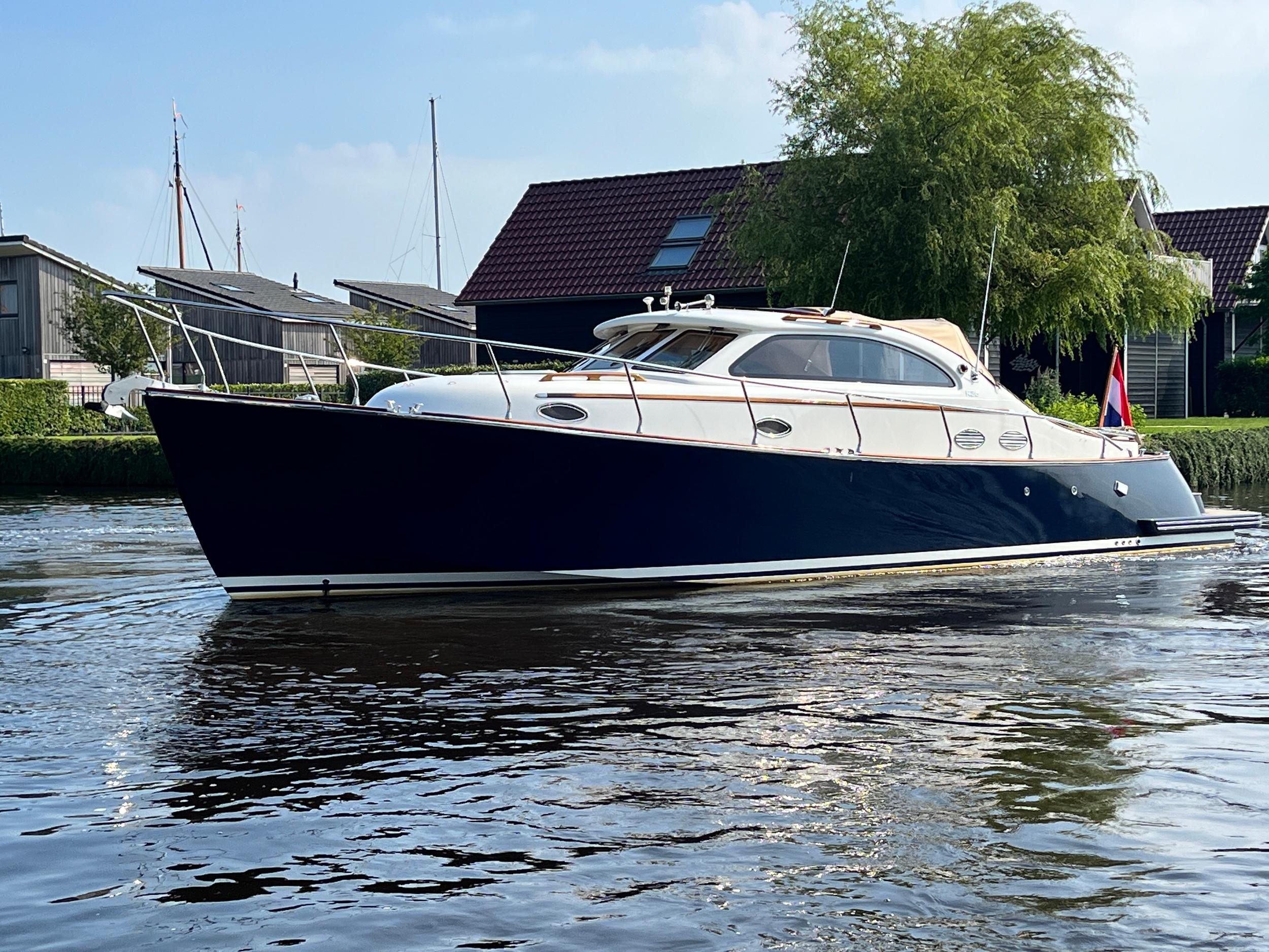 Rapsody R36 — foto 1 van 37
