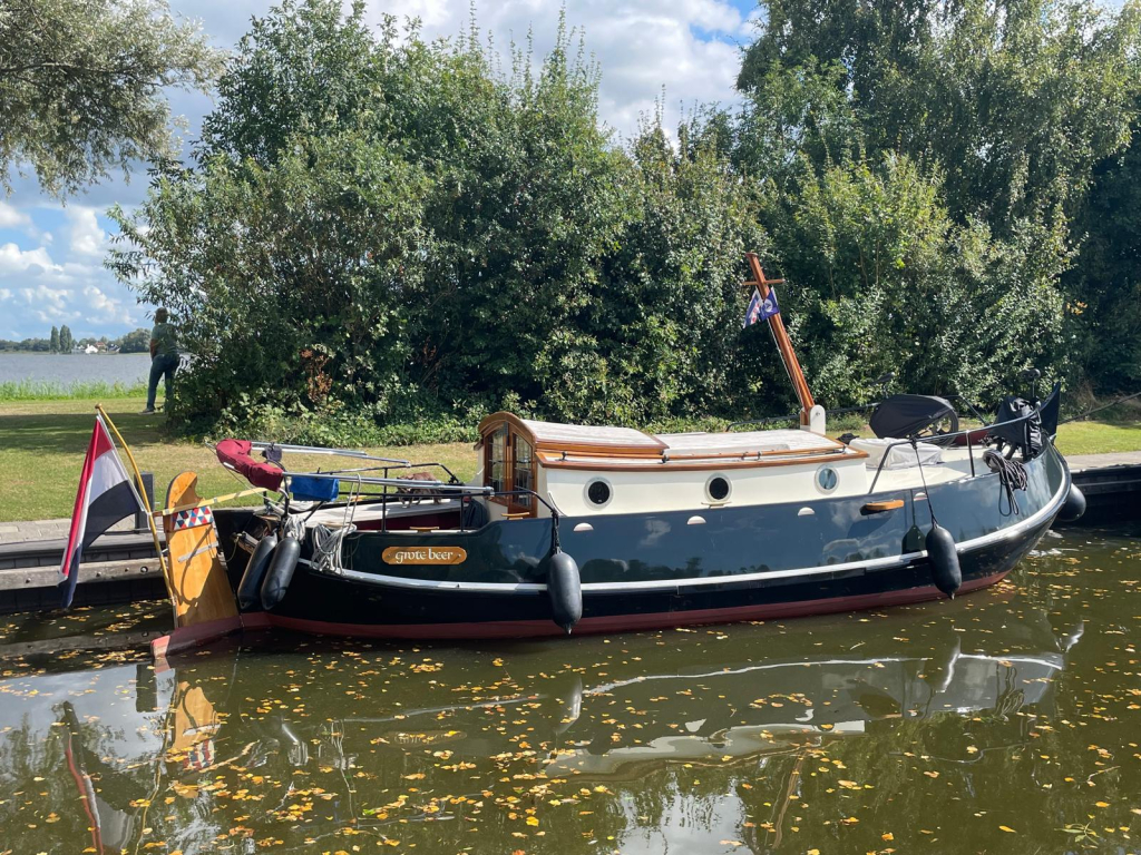 Grote Beer Vollenhovense Bol  — foto 1 van 9