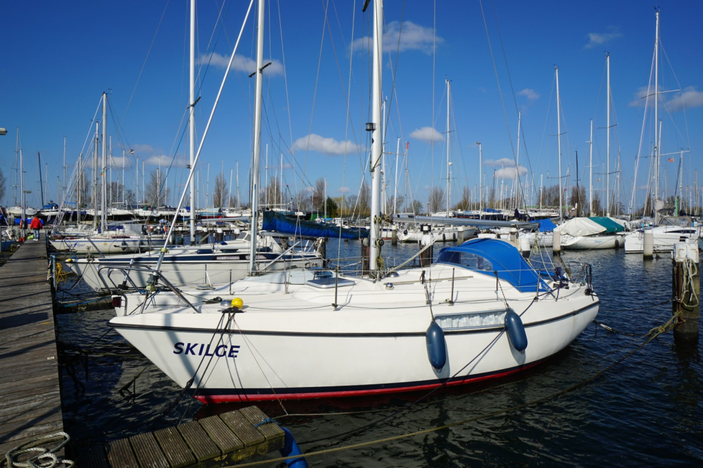 Hallberg Rassy26