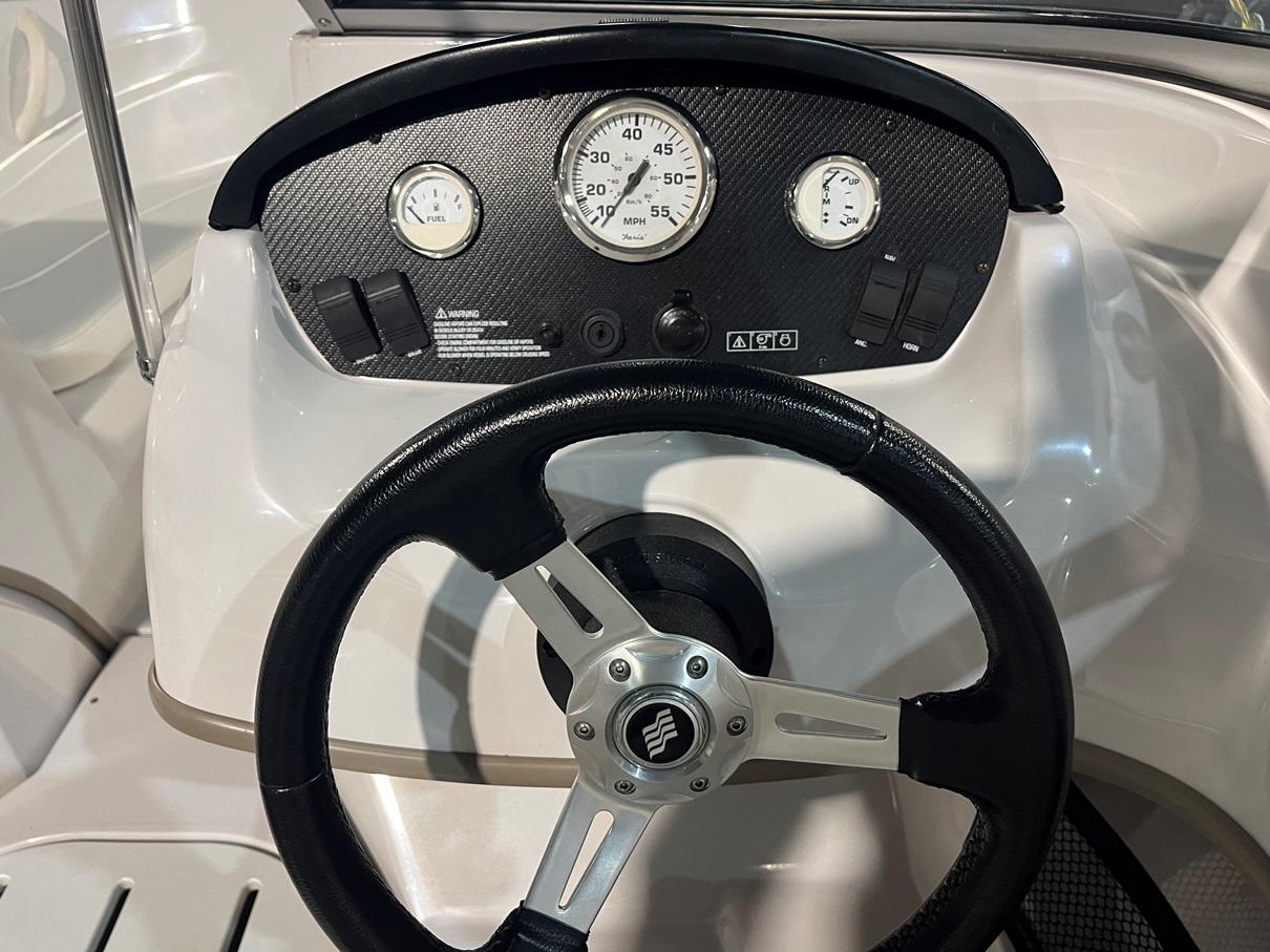 Fourwins 180LE met Mercruiser 3.0L 135PK uit 2010! — foto 7 van 13