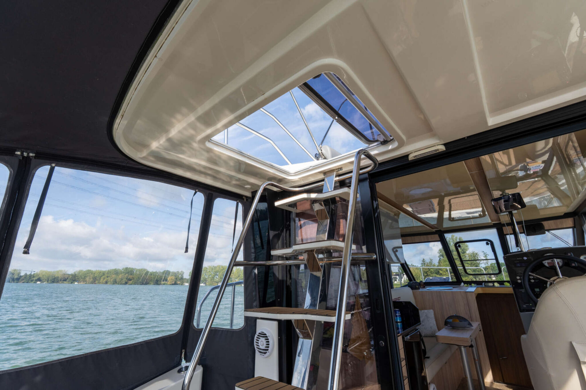 Cobra Yachts Futura 40 Grand Horizon — foto 40 van 55