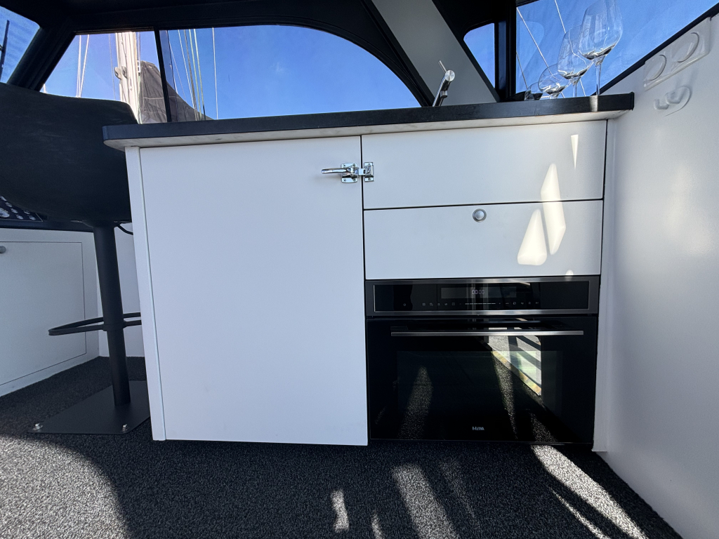Striker 44 — foto 17 van 28