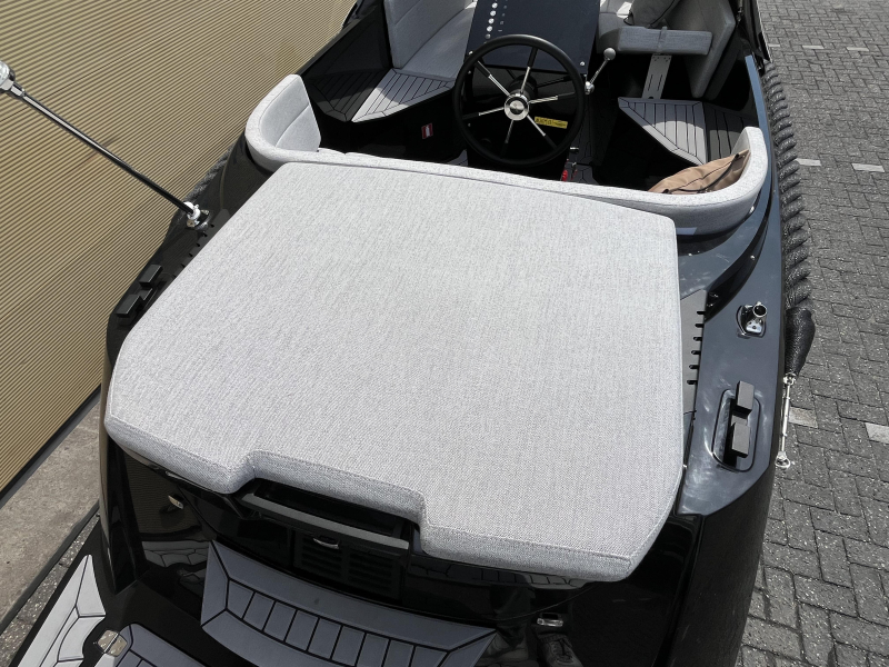 Corsiva 600 Tender + 30pk Suzuki 2024 — foto 11 van 12