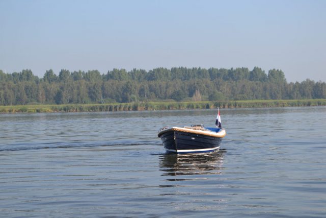 Waterspoor 630 DE GROOTSTE SLOEPENSHOWROOM VAN NEDERLAND — foto 4 van 6