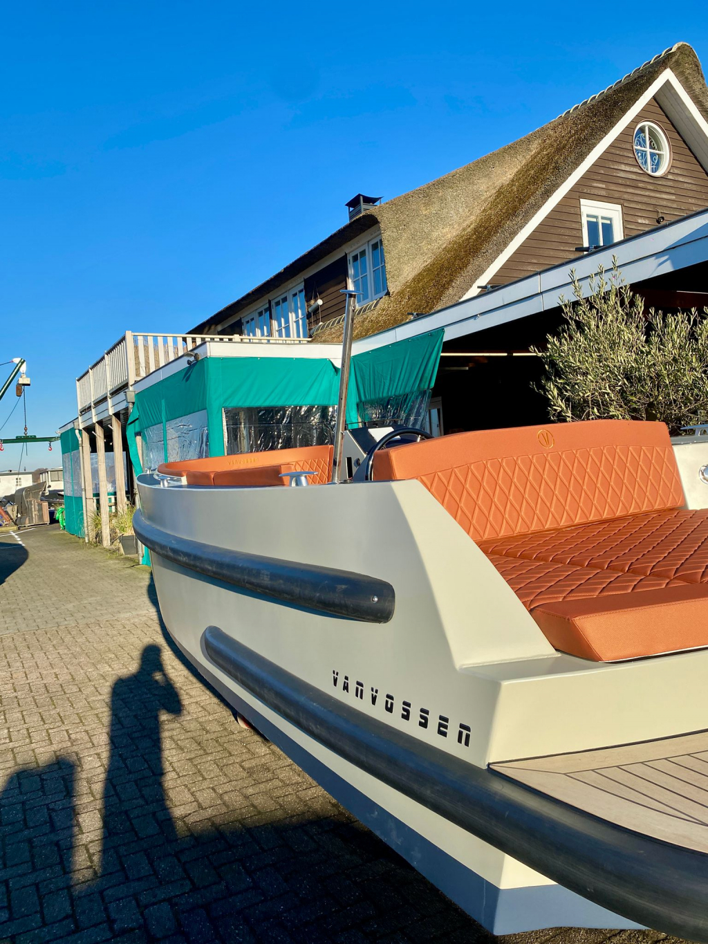 Van Vossen 650 e tender Electra Gray — foto 7 van 18