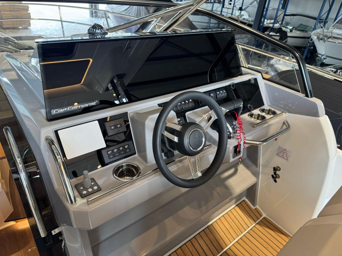 Jeanneau Cap Camarat 10.5 WA S2 op voorraad. Dit schip is aanwezig op de yamaha stand van hiswa te water 2026. — foto 12 van 35