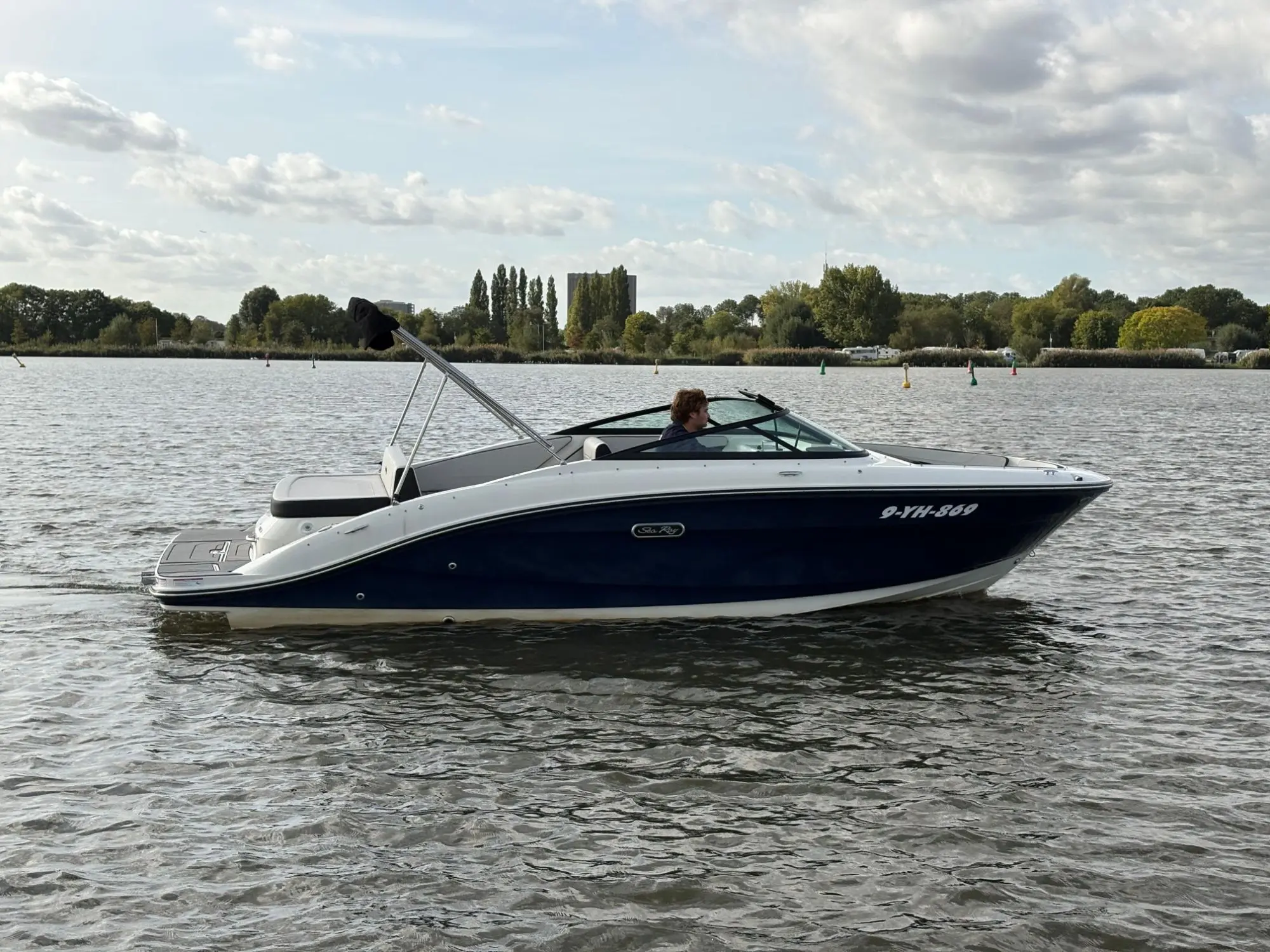 Sea Ray SPX 210 (New Model / 2026) — foto 3 van 31